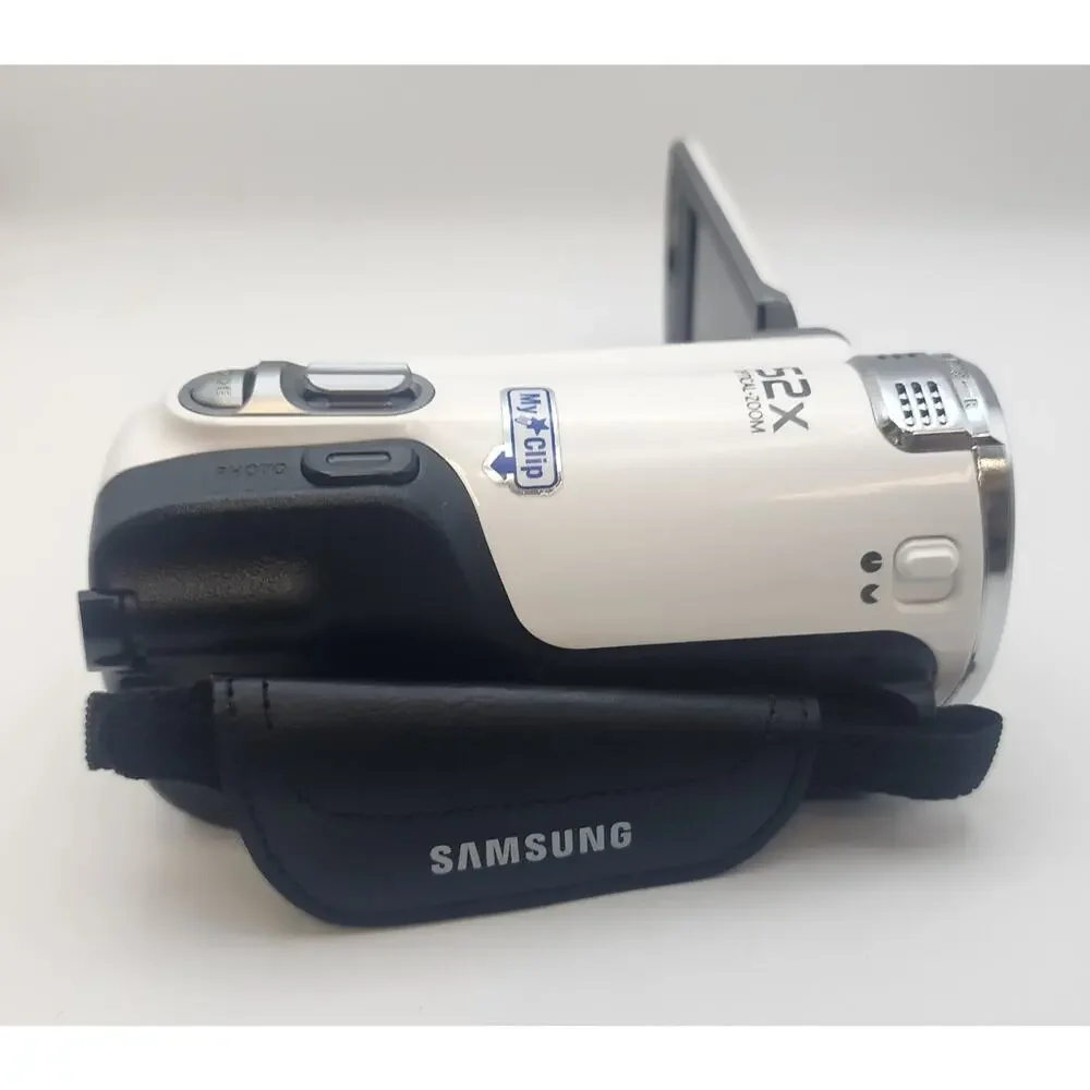 Samsung HMX-F90 HD Camcorder + New Battery, Charger, Memory Card, Manual, etc